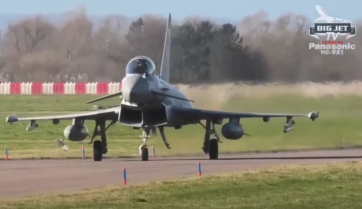 ClarkeyCam's tweet photo. Great to see Jerry Dyer and @BigJetTVLIVE getting the thumbs up from Typhoon pilots. How cool is that!! https://t.co/EGkydUJMJc