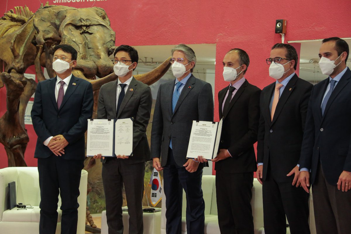 INABIO_EC's tweet photo. ▶️#BuenasNoticias | Con objetivo de proteger y preservar los recursos genéticos de importancia en el país desde la perspectiva ambiental, agroalimentaria, económica y cultural, Ecuador anunció la creación del Centro Nacional de Recursos Genéticos: https://t.co/ldQbZpfwXm https://t.co/LQWKm2xsgs