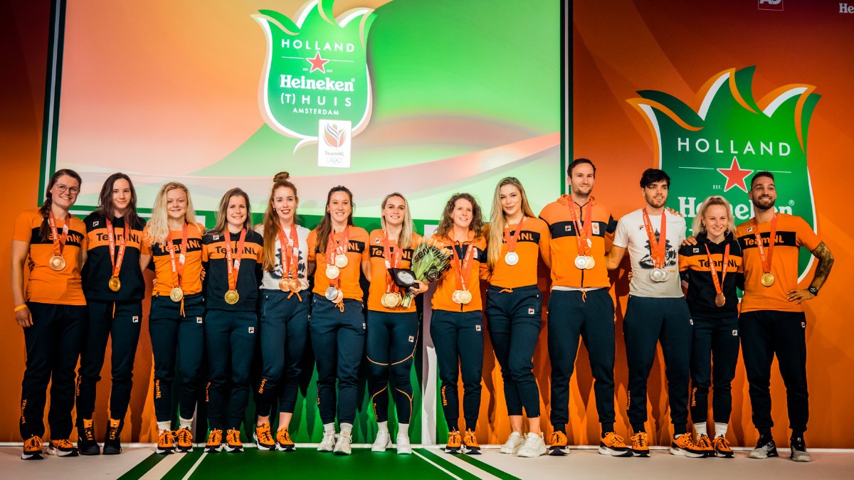 Tribe_Company's tweet photo. Afgelopen week werden onze Olympische toppers gehuldigd in het Holland Heinken (t)Huis, waar wij verantwoordelijk waren voor de productie en creatie 🥇🥈🥉 

1️⃣7️⃣ medailles werden vanuit de @Olympics  meegenomen naar Nederland

#olympics2022 #olympischespelen2022 #beijing2022 https://t.co/InT8fiChUN
