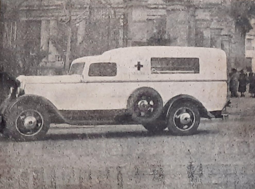 CruzRojaZgz's tweet photo. #Ambulancias de #CruzRoja, como estas, circulaban por las calles de #Zaragoza en 1937. https://t.co/gG9Ya77hmn