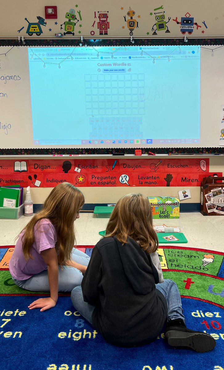 johannajparker's tweet photo. The #Wordle craze has made it to 3rd grade DLI at #CapeHatterasElementary! Such a great critical thinking and vocabulary activity. Go @DeManfredo &amp; students! 
🎉
@Daretolearn_DCS 
#DareDualLanguage https://t.co/QYl7zlkxZ0