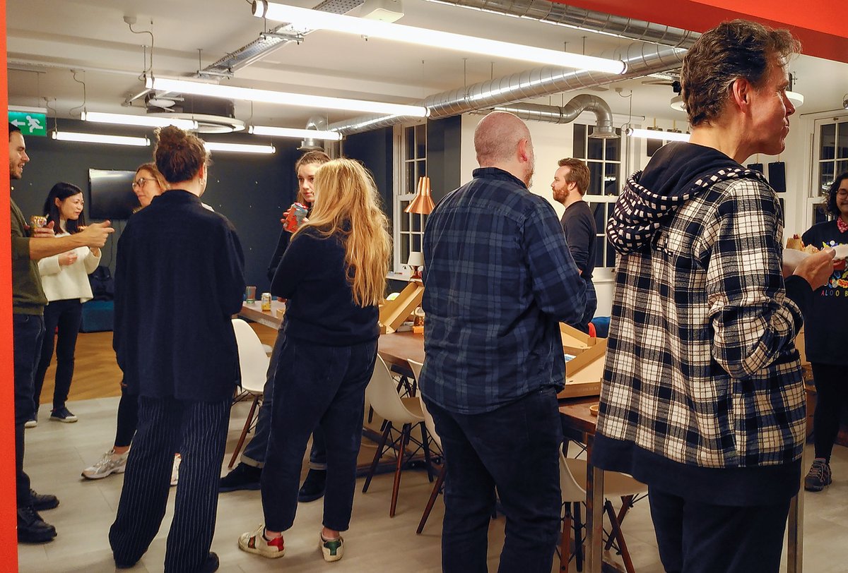 CodebarBrighton's tweet photo. Thank you to @15gifts for hosting this week's workshop, and to all the coaches and students for making it a brilliant evening! 👩‍����🍕🍻

Our next session is on 8th March, details on the website: https://t.co/FyyzWOTcap https://t.co/O4SmDEpqFG