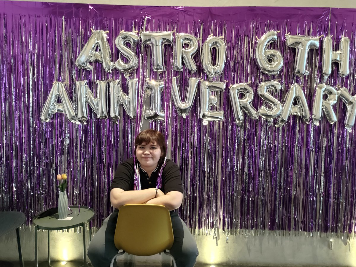 JaO_JSK's tweet photo. ไปคาเฟ่ครบรอบปีที่ 6 ของ Astro มาสองวันเพิ่งจะได้ใช้แท็ก😂
ป.ล. ขอบคุณช่างภาพ @nidnoiiii
ด้วยนะค้าบ😘
#ASTRO6th
#อาสโทร6ขวบ https://t.co/keQwnQEzpQ