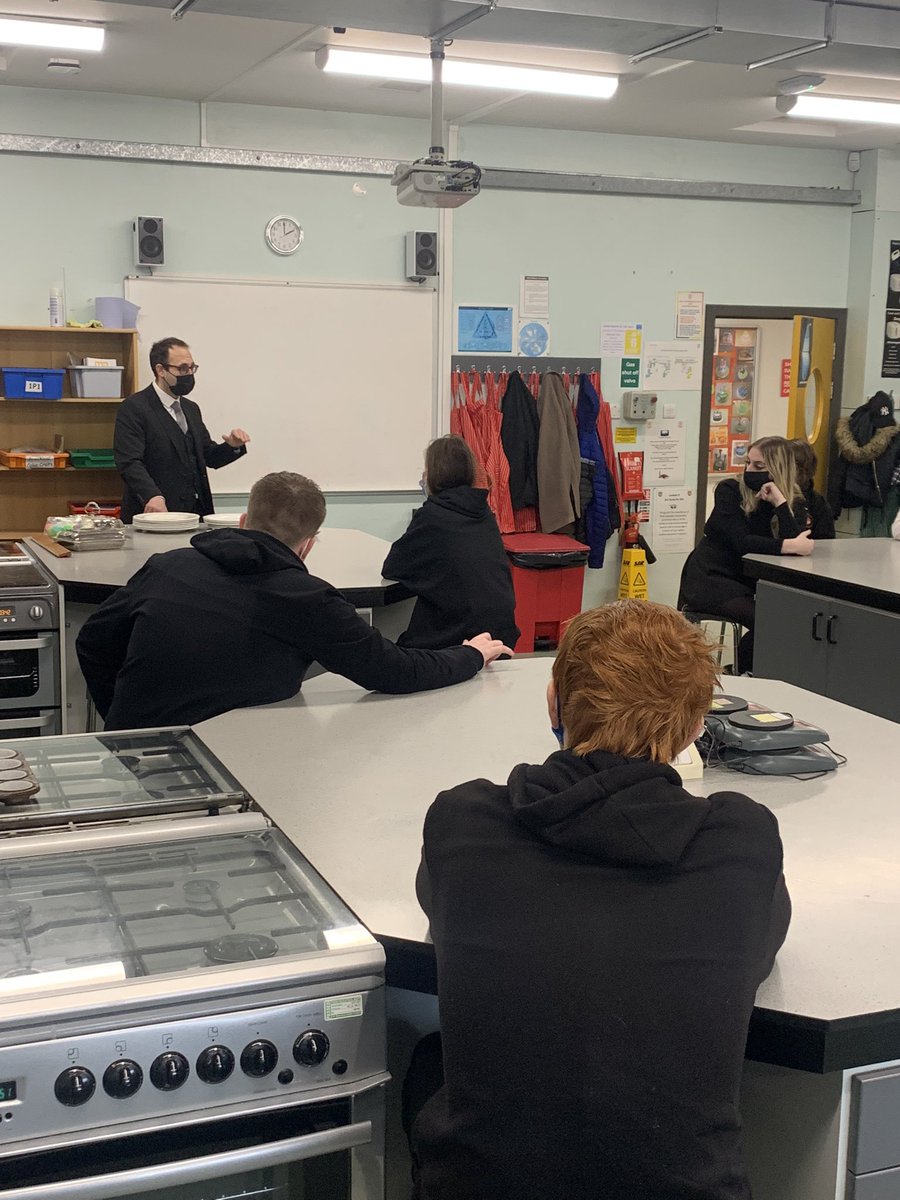 StPaulsCoffeeCo's tweet photo. We are so excited to be joined by the fantastic @RossetButlers today! Simeon is here to put our students service skills to the test and get them ready to deliver 5 star service 💫 @Hub_Internation #ambassador #butlerschool #barista https://t.co/ErJO2tkuSX