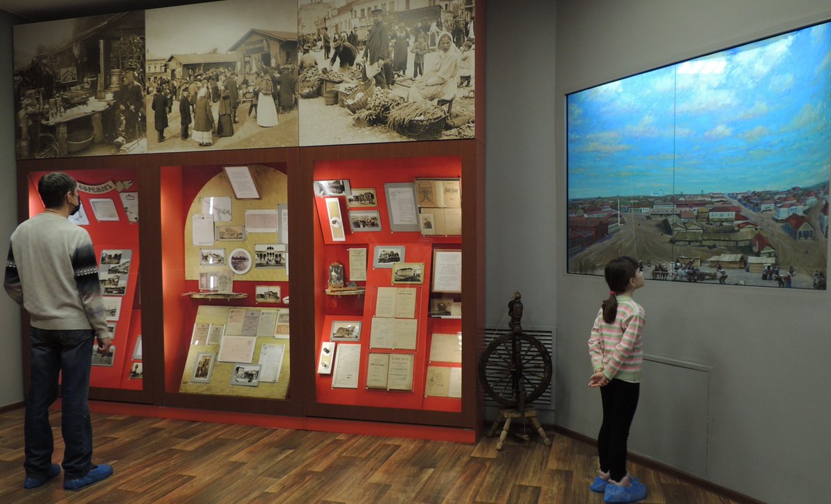 efr_museum's tweet photo. #День_открытых_дверей Сегодня, в День защитника Отечества, ефремовцы посетили наш музей и познакомились с его экспозициями. https://t.co/Bt4weDRj6d