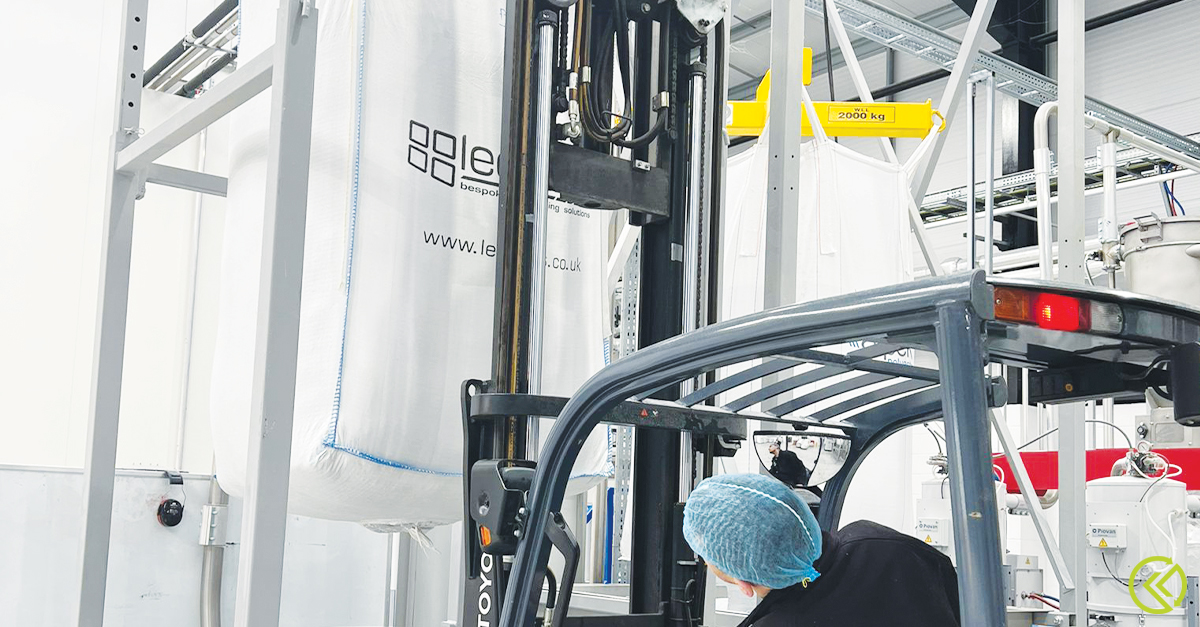 KalexFilmsLtd's tweet photo. Skeletal waste from #thermoforming production is fed into our extrusion machine to be re-made into plastic packaging. We produce pure 100% PCW/PIW #rPET sheet using a shortened process that requires no pelletized flake prior to the #extrusion process. https://t.co/Qt0aCg3g5p
