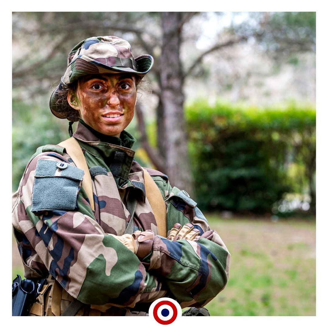 #PORTRAIT de Jade, Volontaire Aspirant (VASP). À 24 ans et un Master en poche, elle a intégré la promotion d’OSC 2022 A et vient d'achever sa Formation Militaire Initiale. Envie de faire comme Jade? Contactez-nous vite au 01 39 25 92 19!👍👍