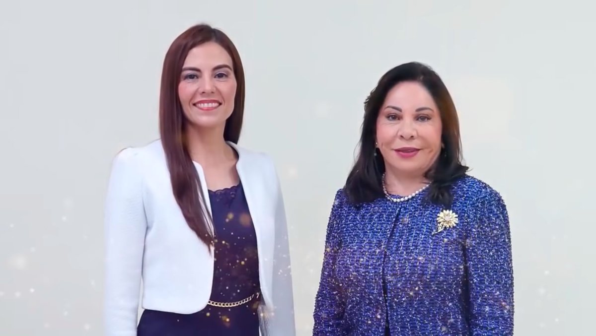 NataliaTovarF's tweet photo. Al lado de una mujer que nos ha enseñado e inspirado con el valor de servir a los demás, a quien admiro por su loable labor al servicio de las comunidades. Y el amor incondicional a Dios. 
Hna. María Luisa Piraquive @mlpiraquive https://t.co/Y1jJ8vDucs