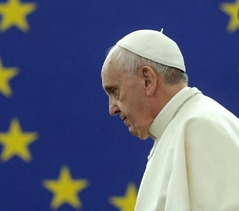 PersonaCentro's tweet photo. "Dare dignità nel secolo della "terza guerra mondiale a pezzi" è desiderare di essere umani. Sì perché la dignità è la sorella maggiore della solidarietà e libertà...Chi nega la dignità degli altri, prima o poi finisce per perdere anche la propria "▶️@OcchettaF su @espressonline https://t.co/aUmDYsey1i