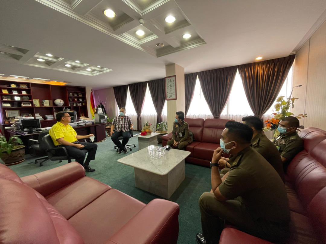 RELA Daerah Padawan tweet media