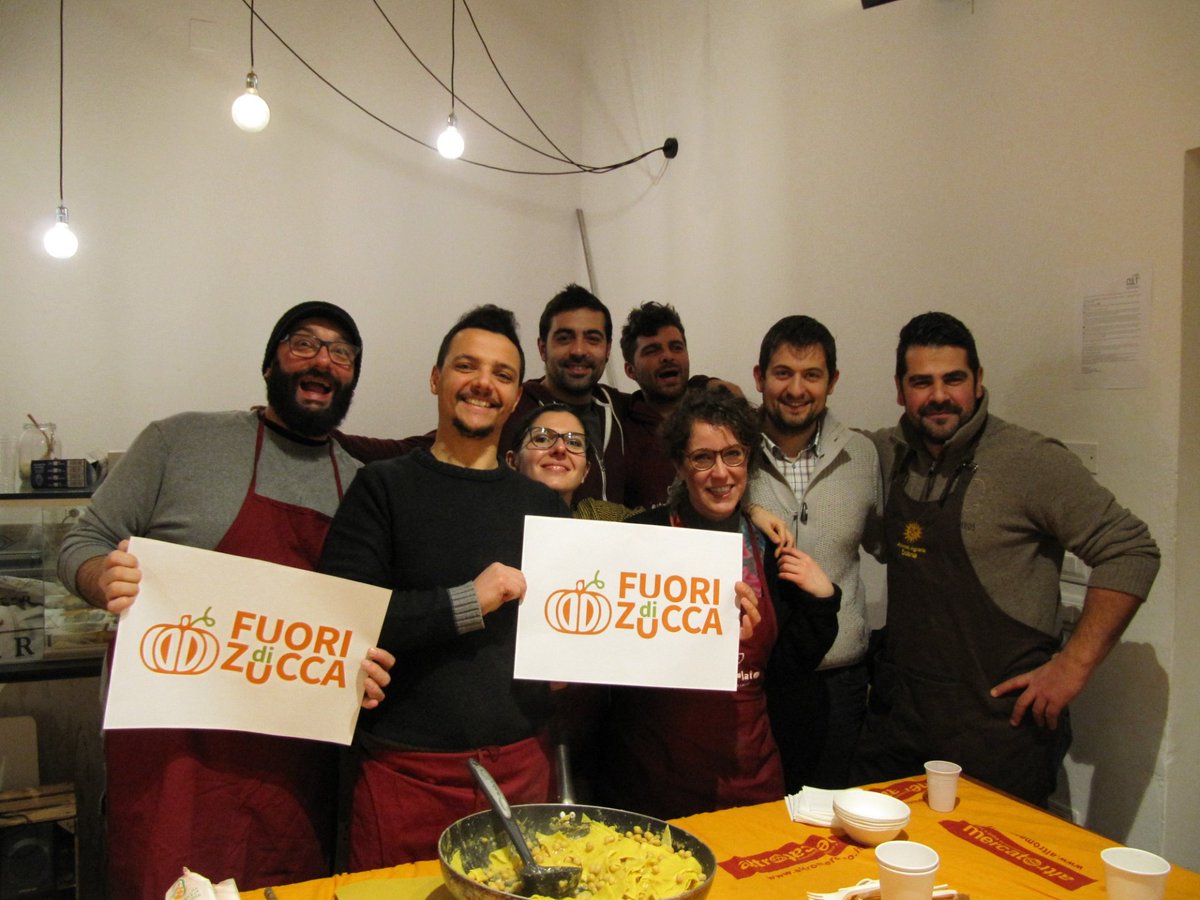 ARC2020eu's tweet photo. New on ARC2020 from @DesiraH2020 and @matteometta
Italy | Digitalisation, Short Food Chain and Sovereignty – the case of Fuori di Zucca.
#RuralDigitalisation #FoodSov
https://t.co/jCiclvNwkr https://t.co/757lginC0d