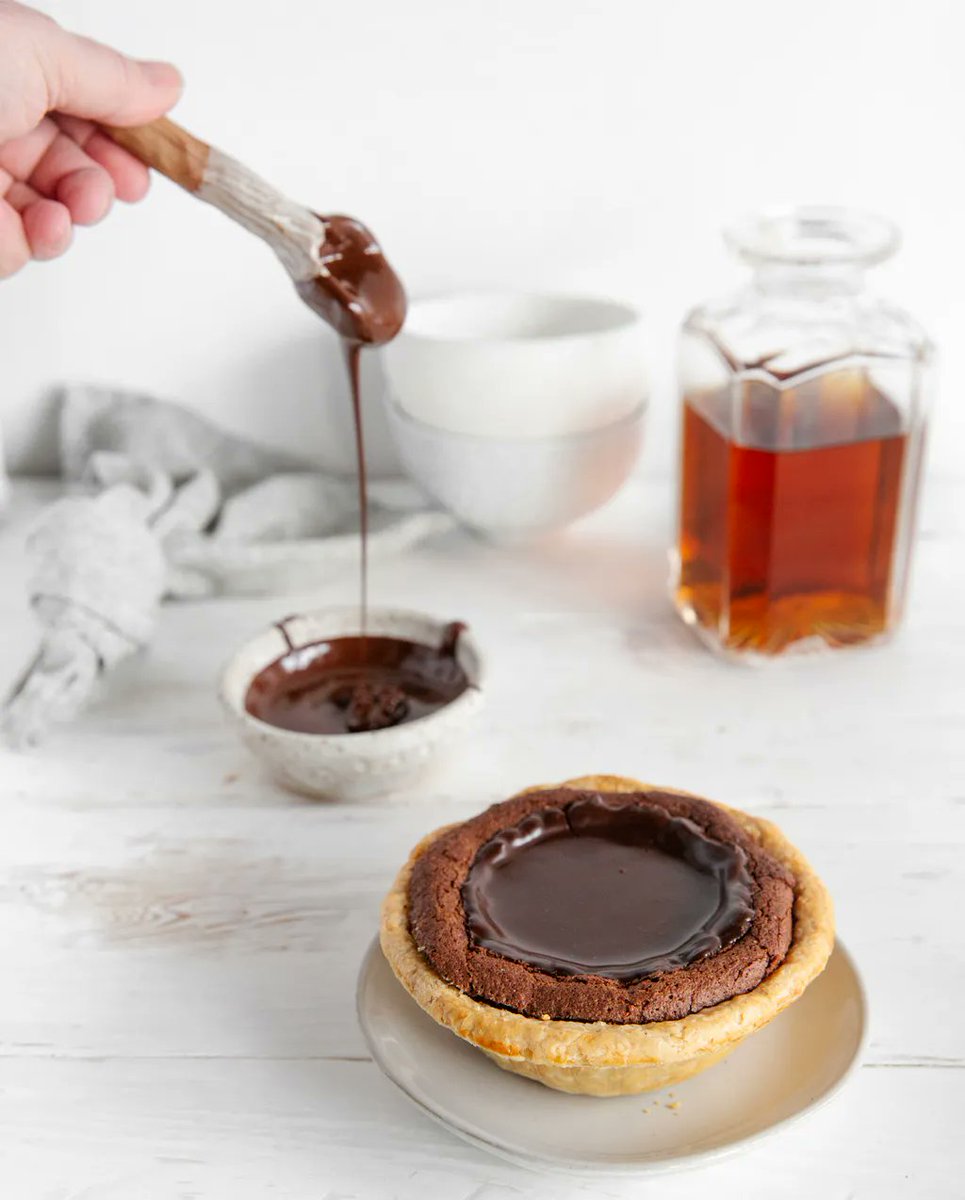 Crave Pie Studio tweet media