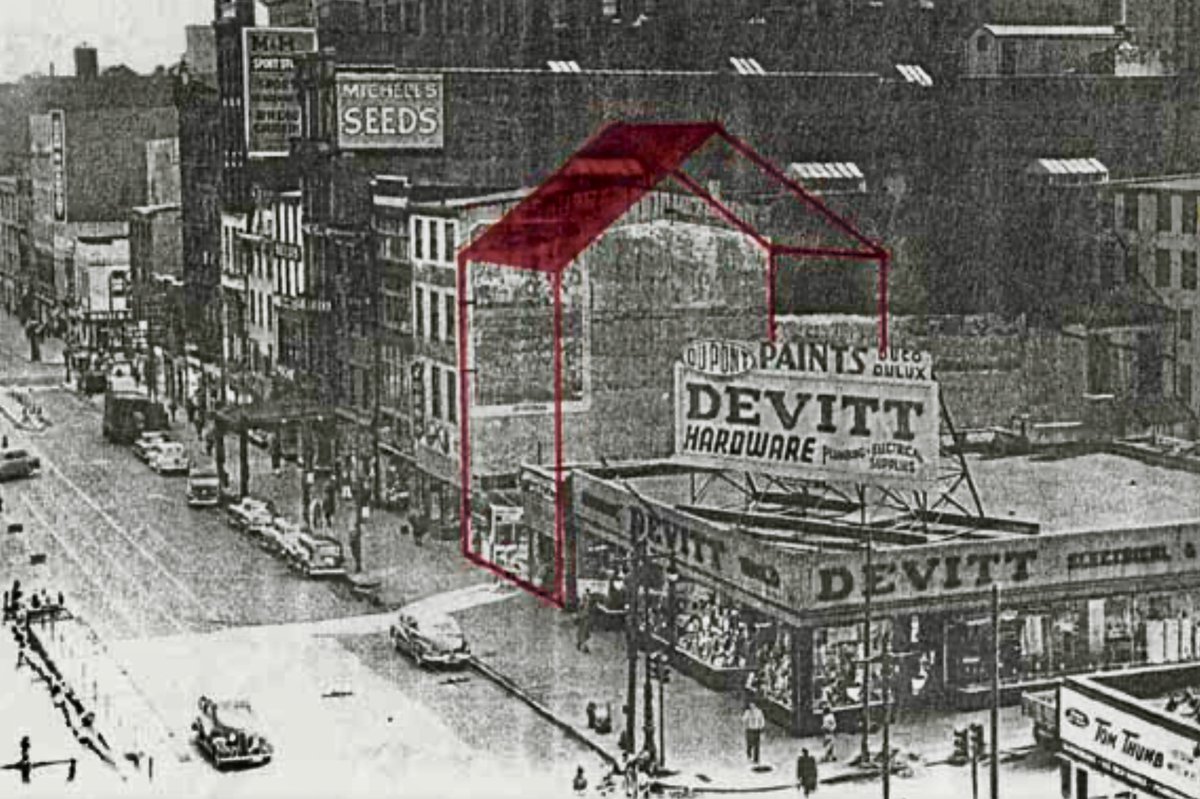 BeschlossDC's tweet photo. What happens when there is no historical preservation?  On Sixth and Market Streets, Philadelphia, 1949, red outline shows original site of President’s House used by George Washington and John Adams. On that historic site was later a boarding house and public toilet.      #Lawler https://t.co/nEd9N1Cuva