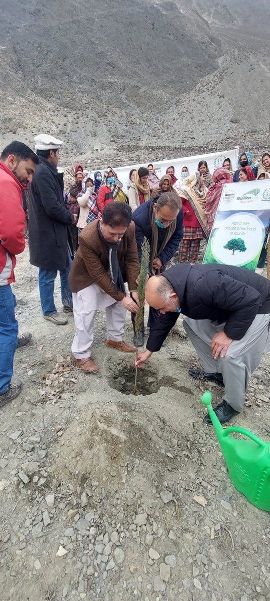 Plantation Day at Khana Abad Hunza under Ten Billion Tree Tsunami Program. https://t.co/PK6yLtQuR2
