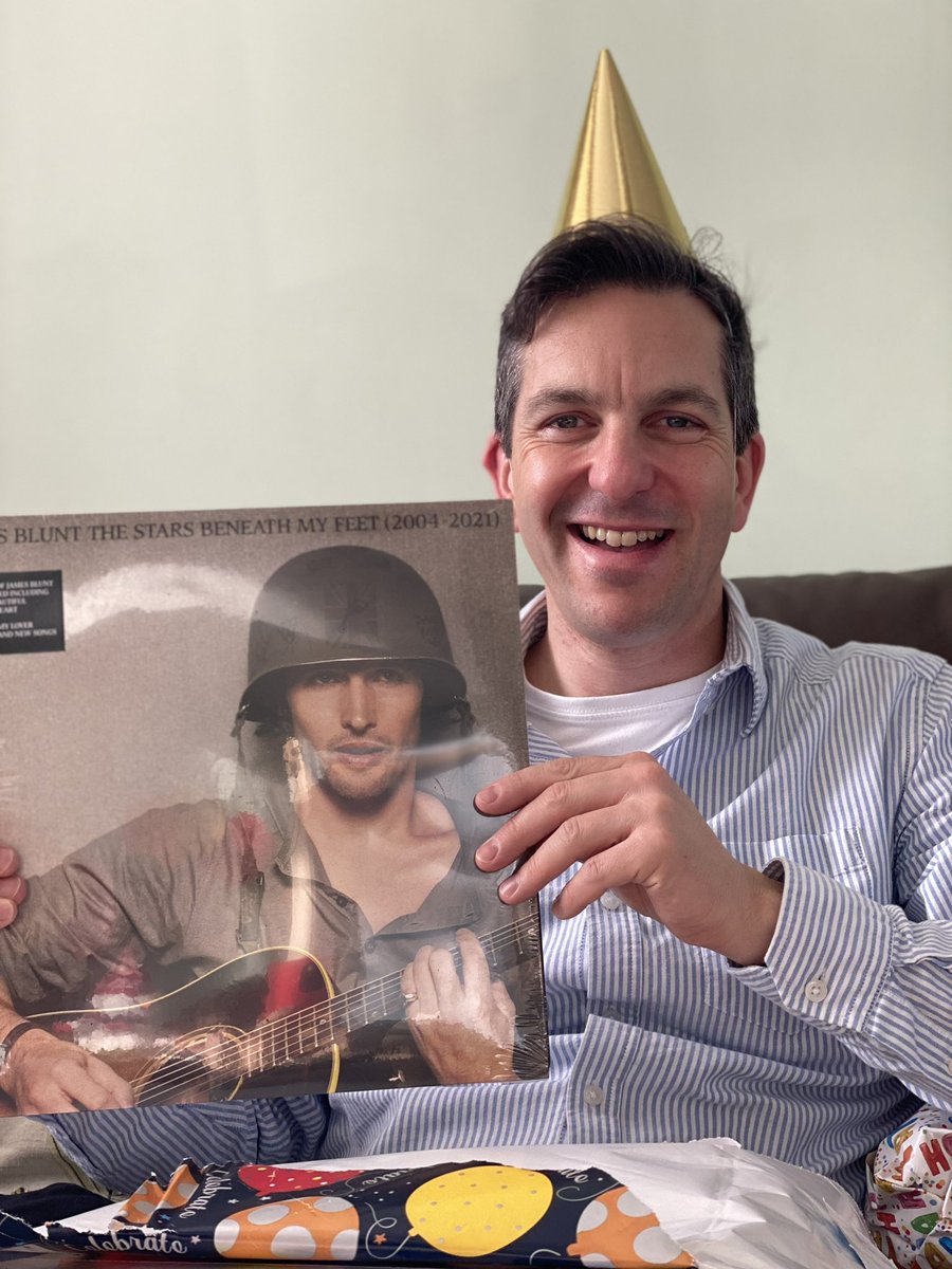 metraining's tweet photo. @JamesBlunt And mine too! #twosdaybirthday https://t.co/Sw7Bpd55Hl