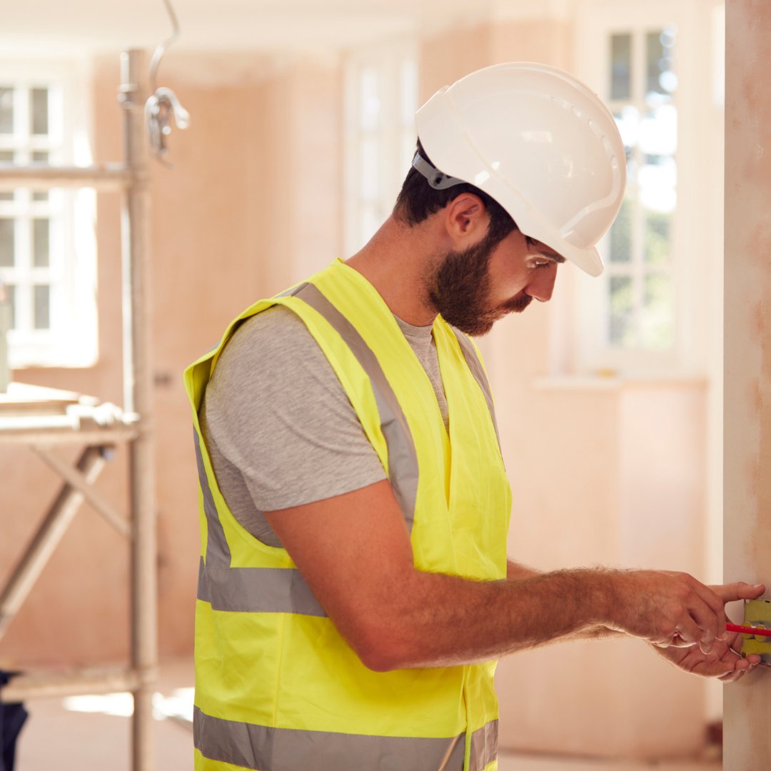 No matter how carefully you go about your business, accidents happen⛔️ When this happens, you’ll be glad you have public liability insurance in place as it will protect your business from compensation claims brought against it💰You can call us for a quote on 0121 439 6504☎️