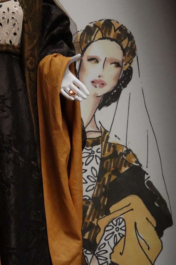 lockstribe's tweet photo. Witnessing how a Regina Schrecker creation takes form IRL makes you wonder about the potential of her designs in the #Metaverse

#NFTCommunity

👇 Pia dei Tolomei. Costume and design.
In representation of the Purgatory of "The Divine Comedy" by Dante Alighieri https://t.co/SZQsWMmoTP