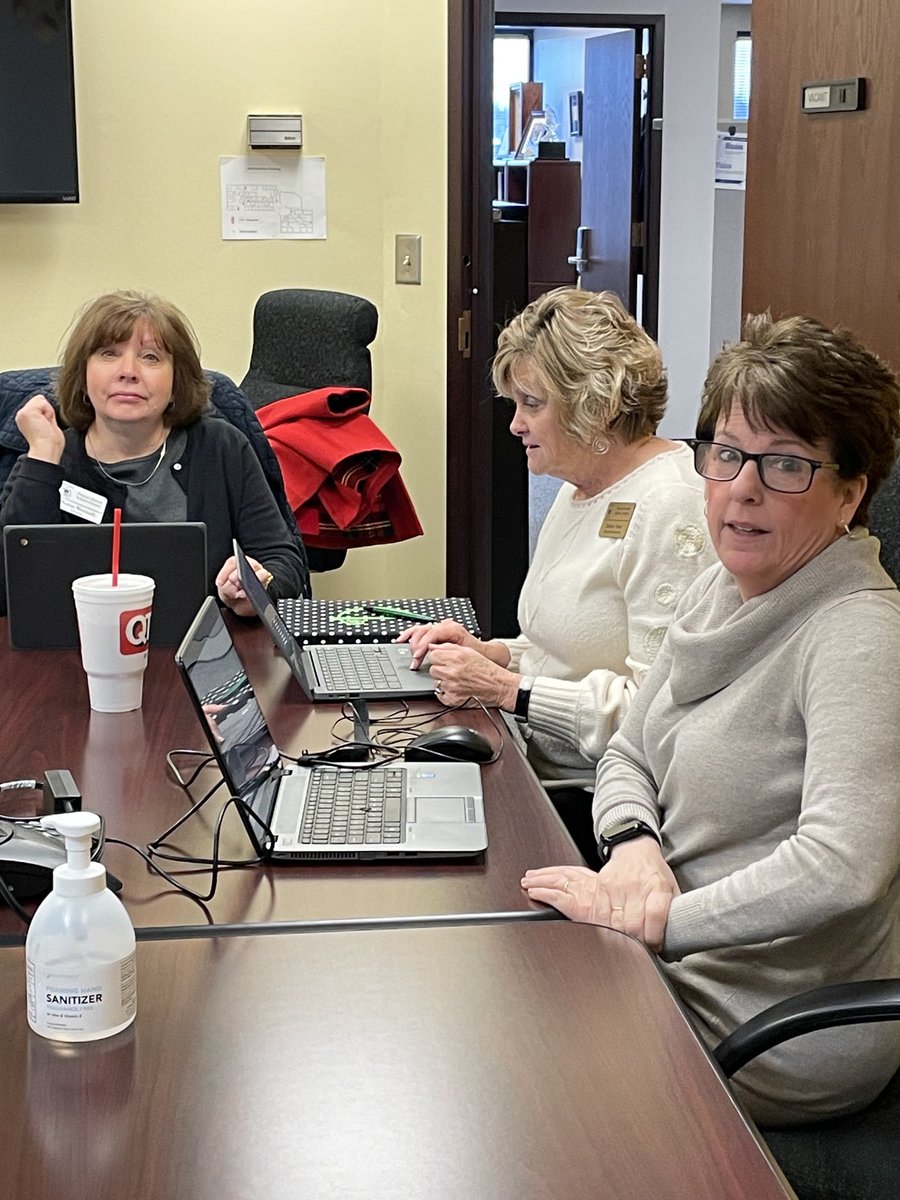 cmreilmann's tweet photo. Love these Retirees- DFaber and MBenenati!! Coming in to be trained on our financial software to help out our schools. These ladies are AMAZING! ❤️ #FHSDPride @FrancisHowell @FHHSPrincipal https://t.co/S0l3SoLY9H