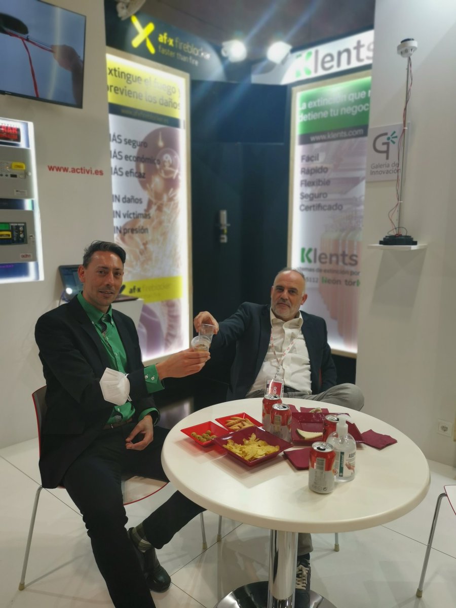 activiSyS's tweet photo. Segundo día en SICUR. Muchas visitas de amigos, clientes y proveedores. Si estas por aquí, aun puedes venir a conocer todas las novedades que presentamos. Sistemas de extincion con Sigma ZXT @KentecFire    y aerosoles AF-X Fireblocker  y gas de Klents. https://t.co/1ftuTb2m6v