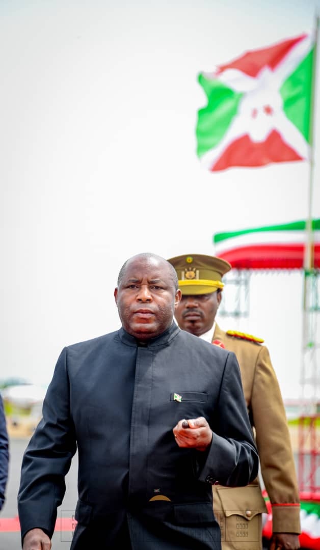 Umuringa Magazine tweet media