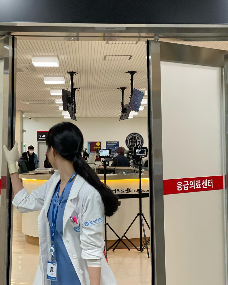 AllForNaeun's tweet photo. 220223 #Naeun Instagram Update #손나은 #나은 
https://t.co/y8Ou6BABKO

Goodbye Oh Crystal ✨ https://t.co/CkOaqhn9gD