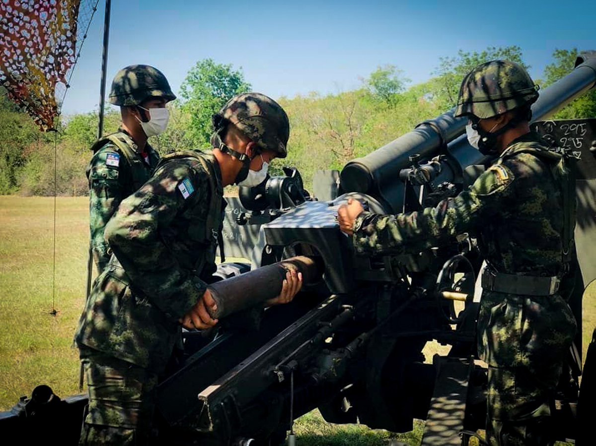 artillery_11's tweet photo. ป.1 พัน.11 รอ.ดำเนินการฝึกกำลังพลเพื่อเตรียมความพร้อมในการฝึกร่วม/ผสม #CobraGold22 ห้วงวันที่ 1-4 มี.ค.65 โดยมีรายละเอียด ดังนี้

- การลาดตระเวนเลือกที่ตั้งยิง
- การเคลื่อนที่เข้าที่ตั้งยิง
- การระวังป้องกัน
- การจัดระเบียบที่ตั้งยิง
- การปฎิบัติ ณ ที่ตั้งยิง
- การฝึกการยิงตามแผน https://t.co/MbsW0eMWFZ