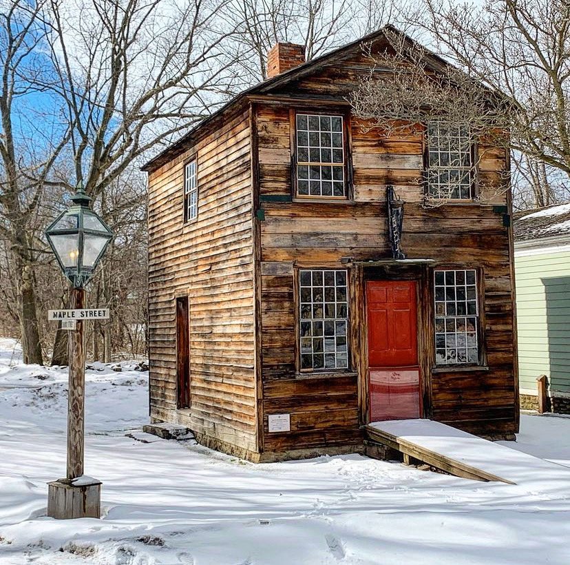 GCVMuseum's tweet photo. A beautiful shot of the Boot &amp; Shoemaker’s Shop (c. 1820 from East Avon, NY) by @preservationdirectory. 👞 

#HistoricBuildings #NYHistory #Shoemaker #LivingHistoryMuseum #Museum #19thCentury #VisitRoc #ExploreUpstate #ILoveNY #GCVMuseum https://t.co/89CZICMyv6