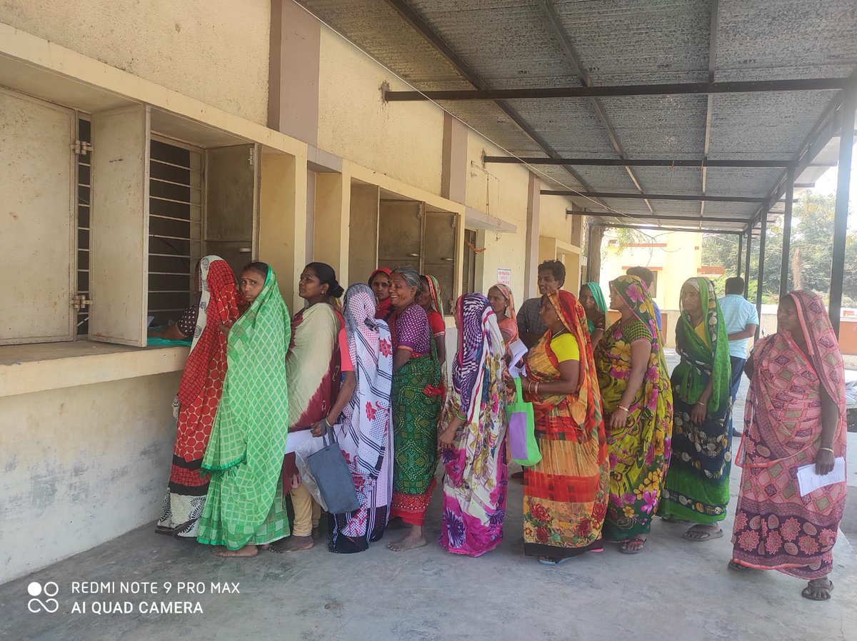 TdoAnklav's tweet photo. Under guidance of @DDO_Anand sir  e-shram activity at anklav taluka. Today more than 750 e-shram card registered at Anklav taluka.@CollectorAnd https://t.co/phOJomnkfp
