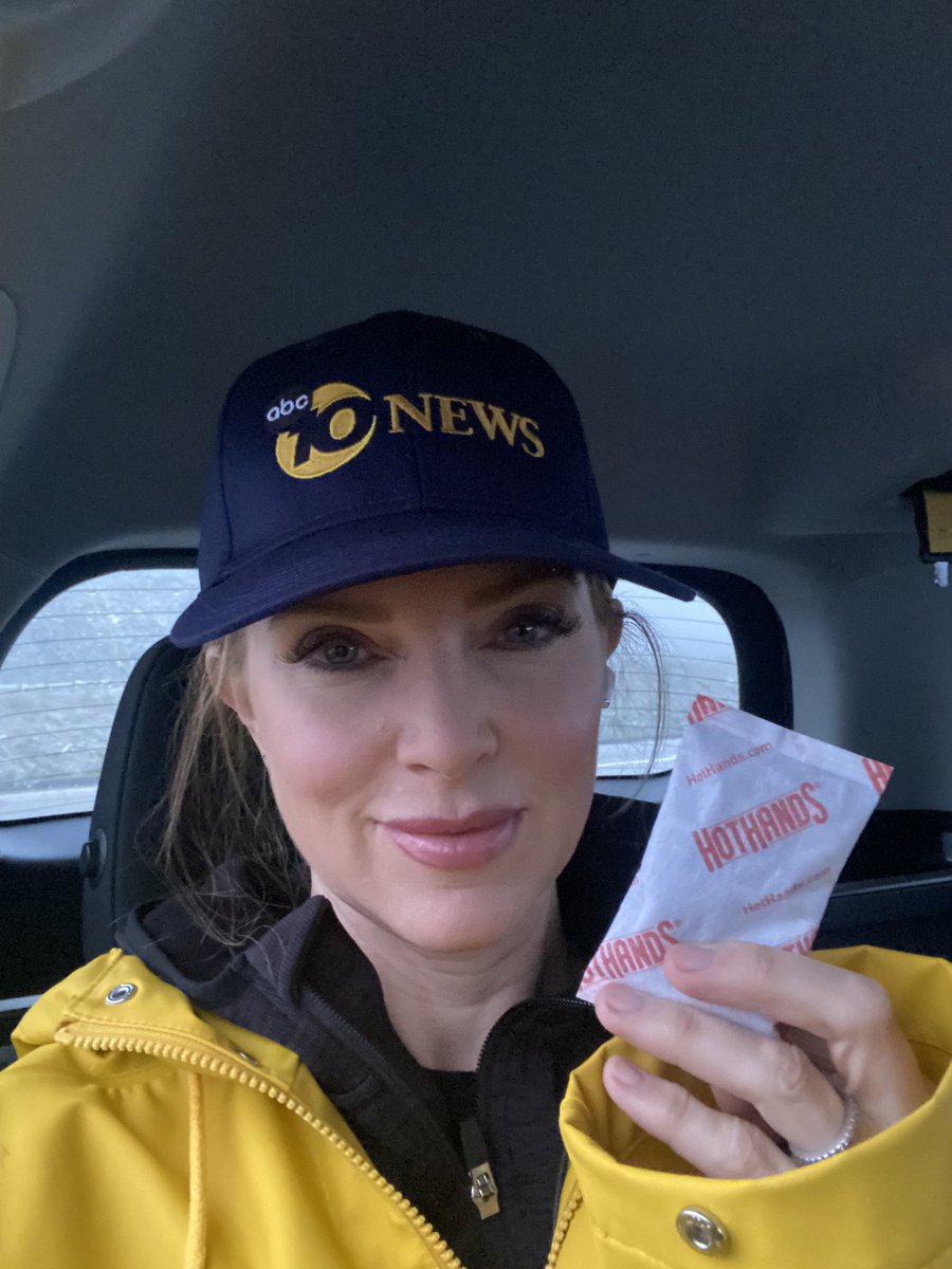 This should be an AD but it’s not — I get no residuals from my relationship with #hothands but I should. I’m very loyal. #buyinbulk #stormcoverage