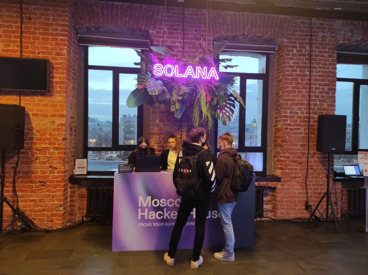 EmperaNetwork's tweet photo. The Empera team is taking part in Solana Foundation Hacker House event in Moscow, a six-day event with mentorship from Neon Labs and other partners and in-person guidance from core Solana Labs engineers, which take place between February 22 and February 27. 
#HackerHouseMoscow https://t.co/eSbsY4OjyV