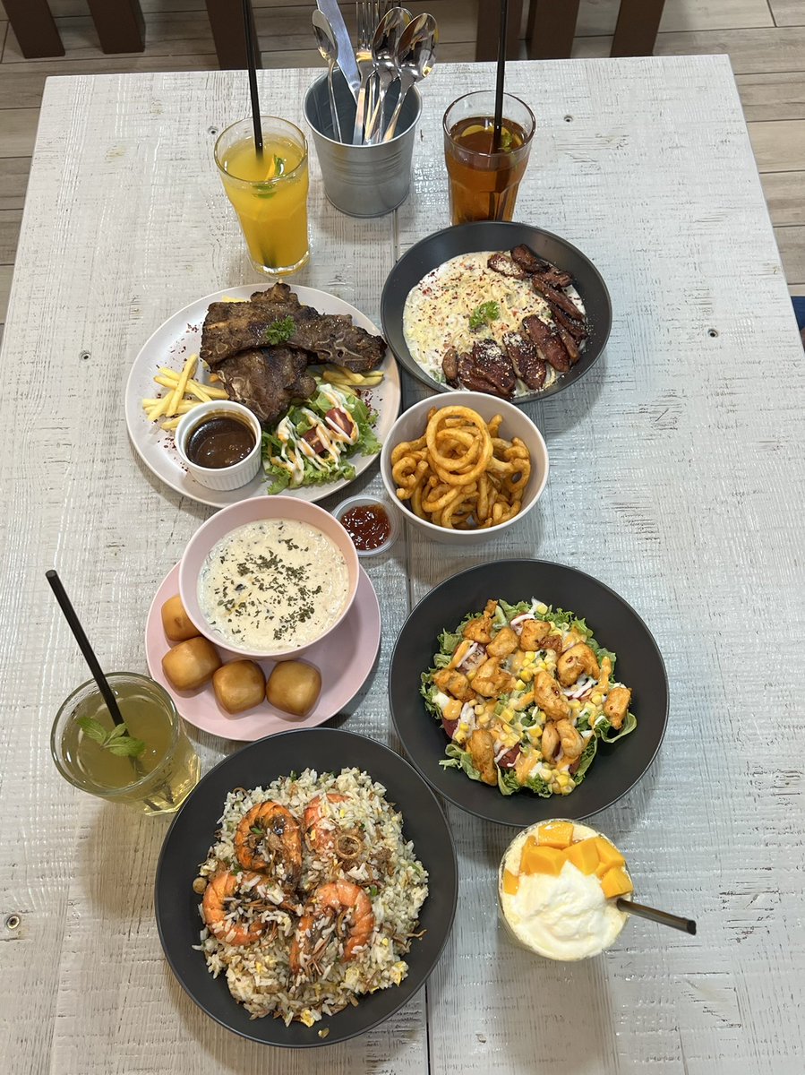 iffgone's tweet photo. Kedai yang underrated sebab makanan sedap, murah, portion banyak tapi tak viral. Semoga bisnes diorang makin maju. https://t.co/uTIaK1Xo0s
