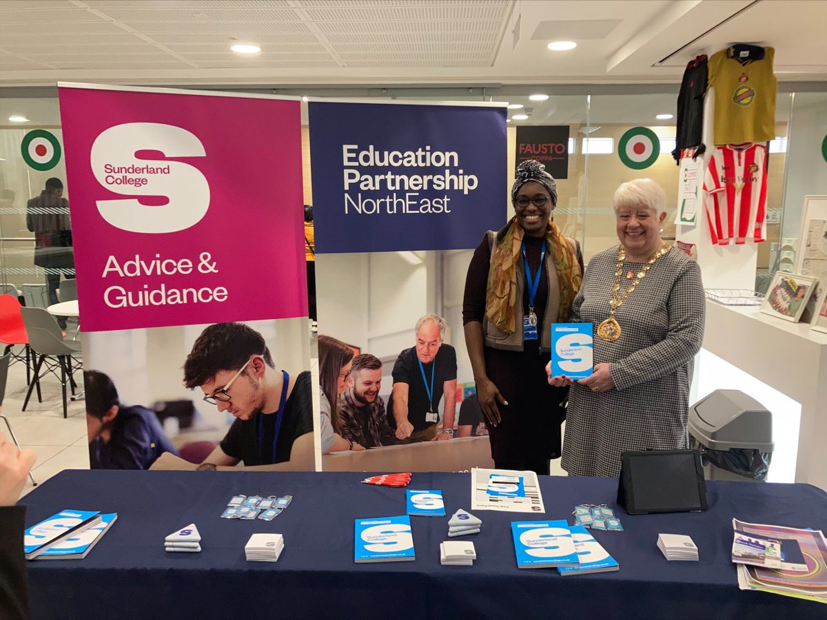 SunCollAlison's tweet photo. Today's Engagement Event taking place at the Beacon of Light is all about the local community, learning about services and opportunities in and around Sunderland, having fun and meeting different people. Thanks to @YAV_Sunderland @BeaconofLight for planning and hosting! https://t.co/0Jt6mKFhSj