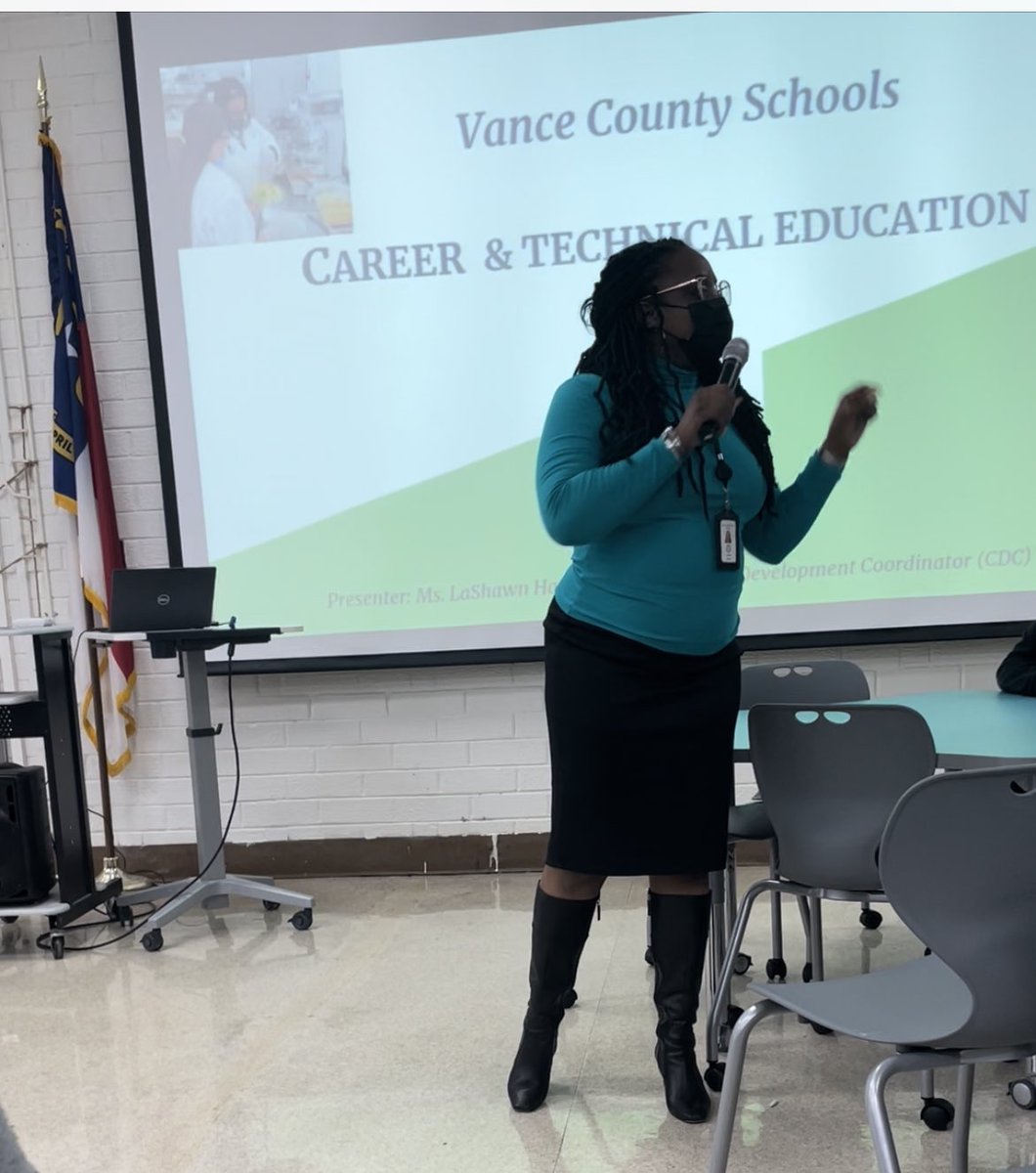 LaShawnHawley's tweet photo. It was a pleasure to speak with rising 9th graders at Vance County Middle School @VCMiddle about #CTE programs at the high schools. This was a perfect opportunity to promote and plant seeds about programs &amp; career development! #CTEMonth #CTEforNC #goCTEvcs https://t.co/IxzbHM2bWF