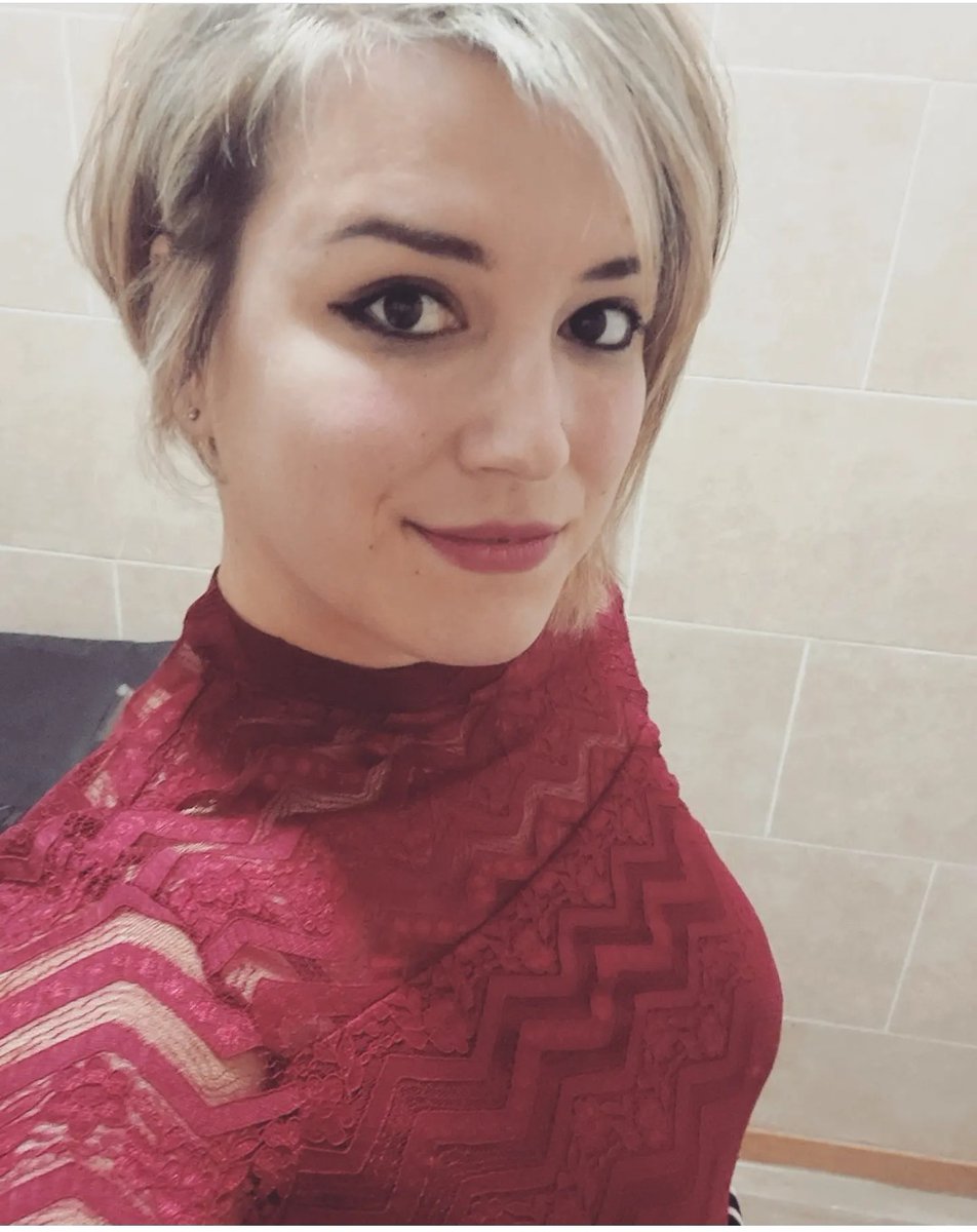 Cristina_Ryan_'s tweet photo. Got my hair did 🤪  thank to @barberella for the amazing job xx #chicklook #Newhair #feelinghot https://t.co/g7E7CcjMQv