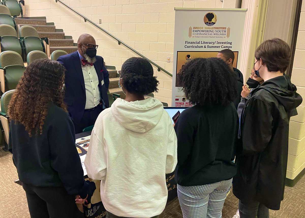 Ms. Williams 🧁🧪📣✊🏾 tweet media