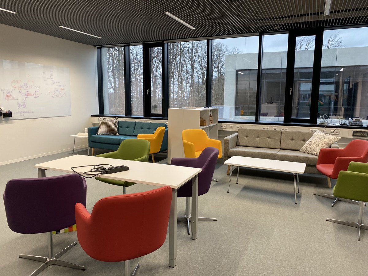 qubit_ulm's tweet photo. Our seminar room got the final pieces of furniture and is ready for post Covid discussions #sofasandPhysics #missingpeople #directcontact #nomoreZoom #almost #livediscussions @qubit_ulm https://t.co/mFqtzouT77