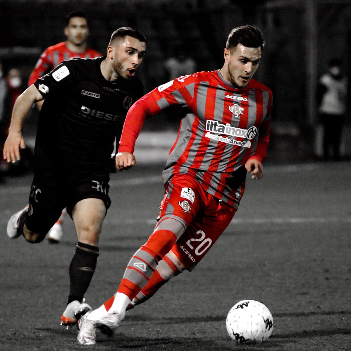 🔘🔴 Esordio in #seriebkt per Dennis Politic 💪 
⚽️ 11 palloni giocati
✔️ 3 palle recuperate
🏹 1 cross

#cremonese #daicremo #forzagrigiorossi  #seriebkt #acerbissport <a href="/dennis_politic/">Dennis Politic</a>