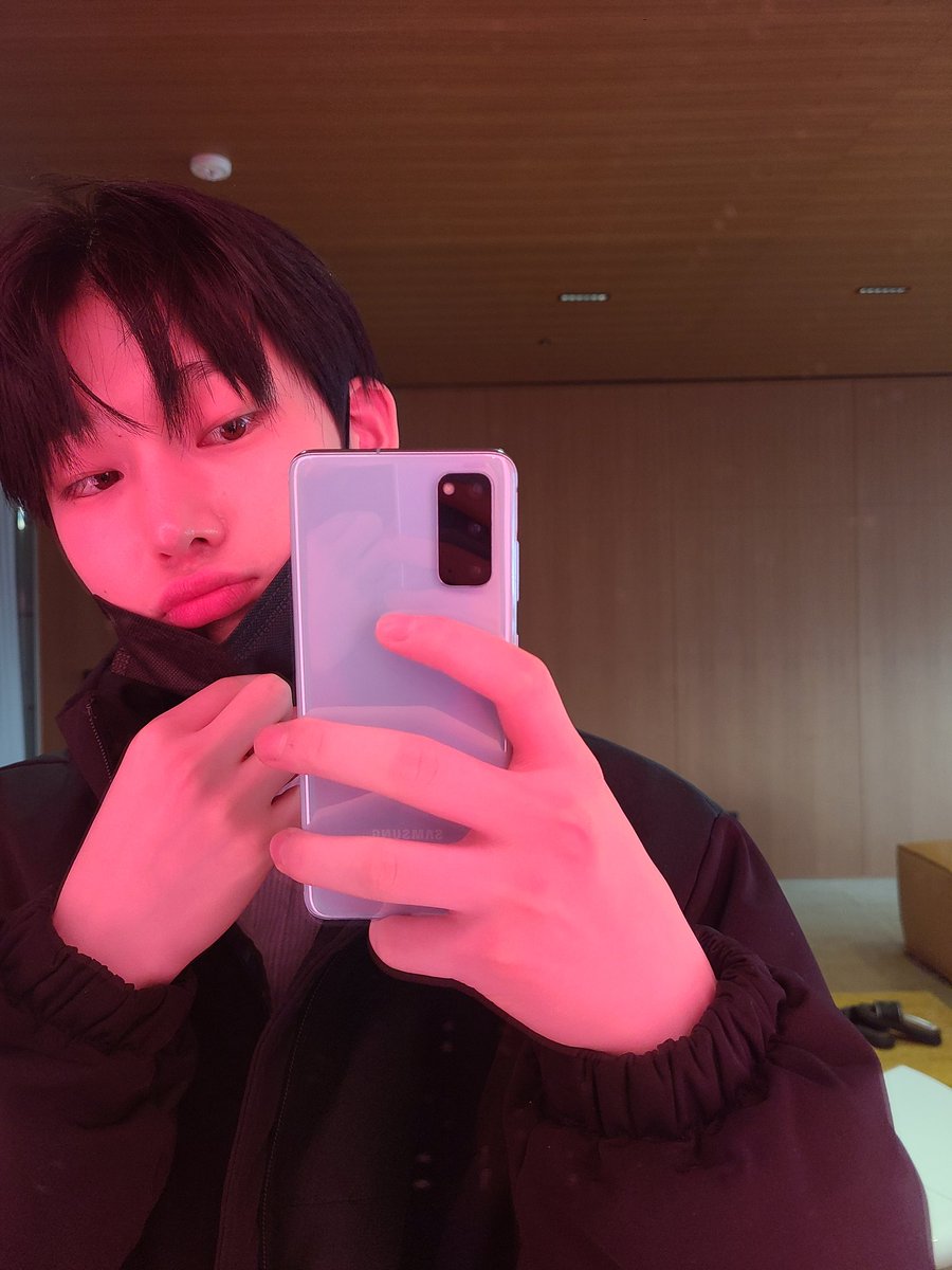 enhynii's tweet photo. ВЫ ТОЛЬКО ПОСМОТРИТЕ НА ЭТОГО tiny МАЛЬЧИКА 😭😭😭😭😭 https://t.co/Zj1wlcrybj