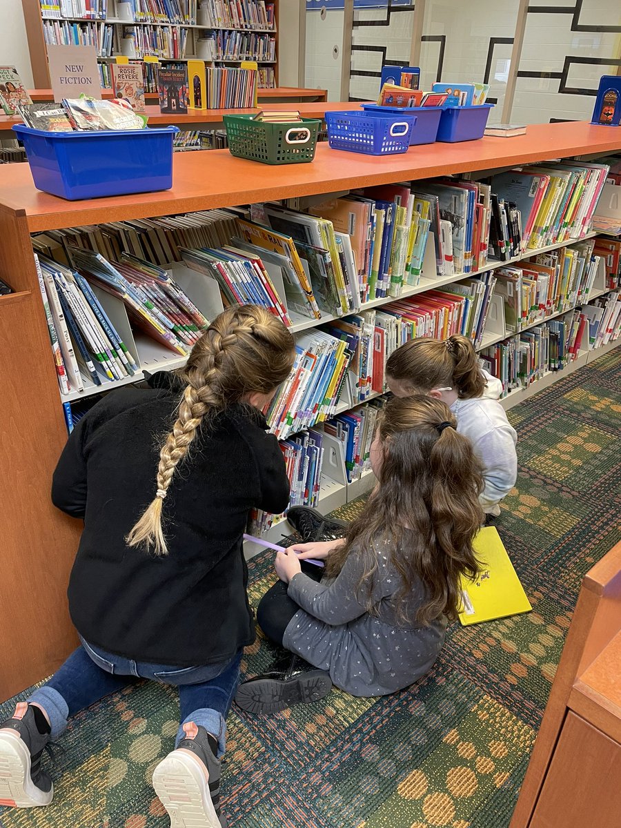 MrsWilliamsHCSD's tweet photo. My teacher heart was so full in library today! These kids have heard me praise @PatriciaPolacco all year as my favorite author, and today they asked where they could find her books. ❤️📚 https://t.co/KhuQ5vvn2f