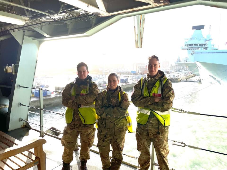 DATR's Drugs Detection (DD) Course have carried out environmental training with their instructor SIO Harry Harrison, alongside the Royal Navy (Portsmouth) last week!

#DATR #MilitaryWorkingDogs #RAFP #K9 #CivilService #HMSSultan #RoyalNavy #HMSQueenElizabeth #HMSCollingwood #RNP