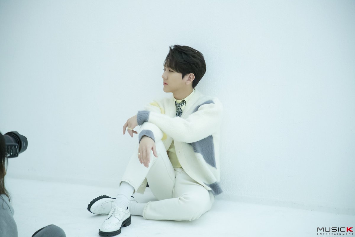 n_soochan's tweet photo. 210224 뮤직케이 블로그

[김수찬] 놀러 오세요, 프린수찬의 '2021 프로필 촬영' 현장 ❤
https://t.co/qCG2ydRTf0
-
ㅁㅊㄷ ㅁㅊㅇ 
셔 츠 유 죄

#김수찬 #프린수찬
#n년전_오늘의_김수찬 https://t.co/zAQtppWmfd