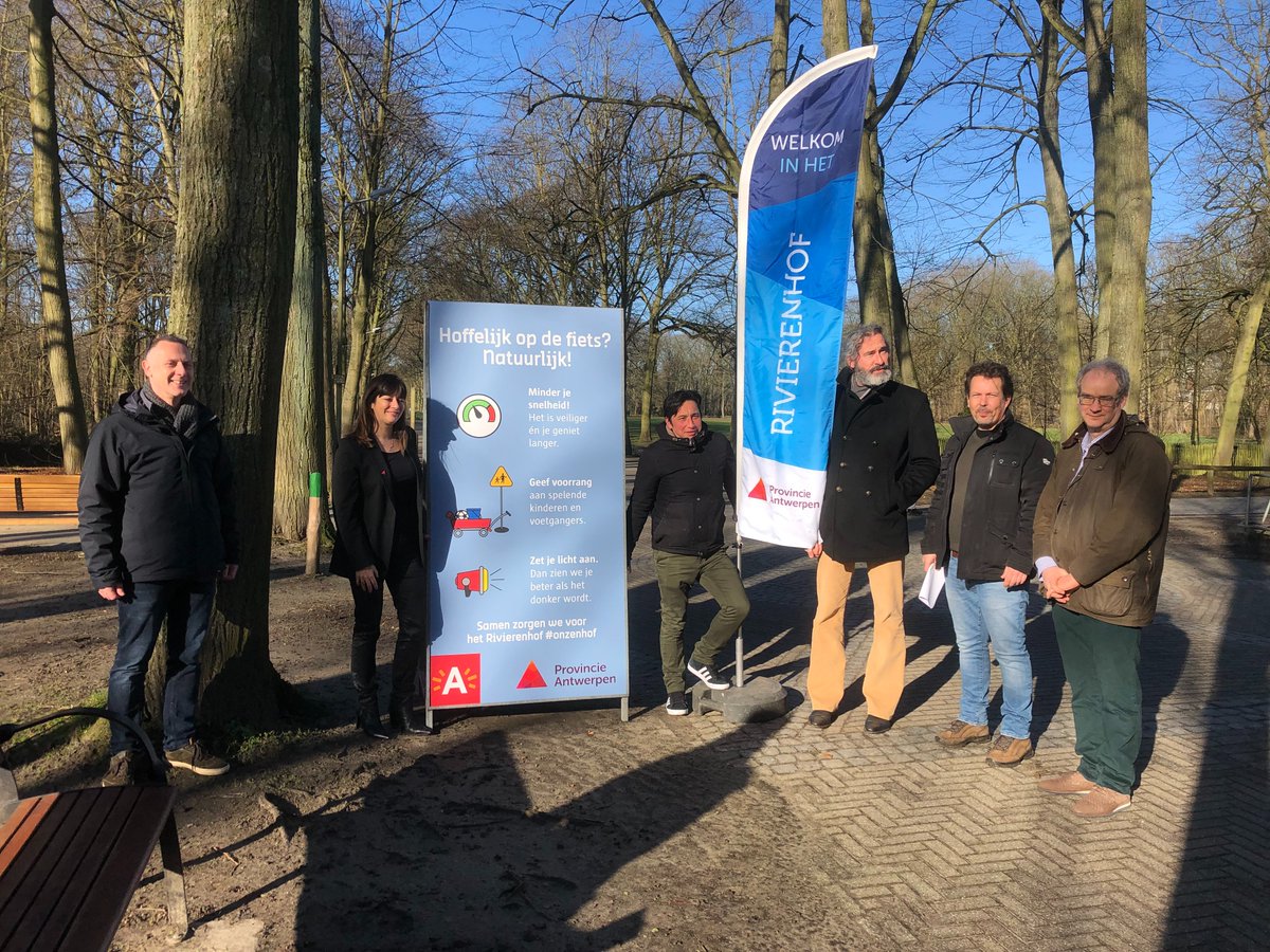 AbsolutAnouchki's tweet photo. Vlak voor de krokusvakantie vraagt het #Rivierenhof alle parkbezoekers om meer rekening te willen houden met elkaar voor een veiliger en fijner park. 🌳🌲🍀 Over de #hoffelijkheidscampagne👉https://t.co/zQ9SaKXKdq 
@DeDomeinen @prov_antwerpen @DistrictDeurne @Stad_Antwerpen https://t.co/0W6PWJ7zMv