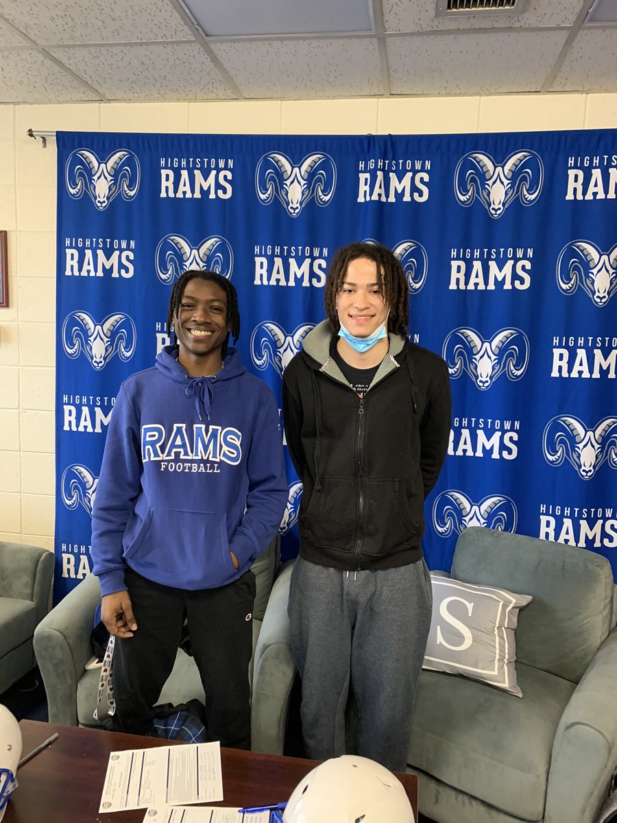 Congratulations to <a href="/Jazzwalker2022/">Jazz Walker</a> and <a href="/khalilbasse/">KhaLil Basse</a> for their commitment to Vermillion <a href="/HHSRamsAthletic/">HHS Rams Athletics</a>