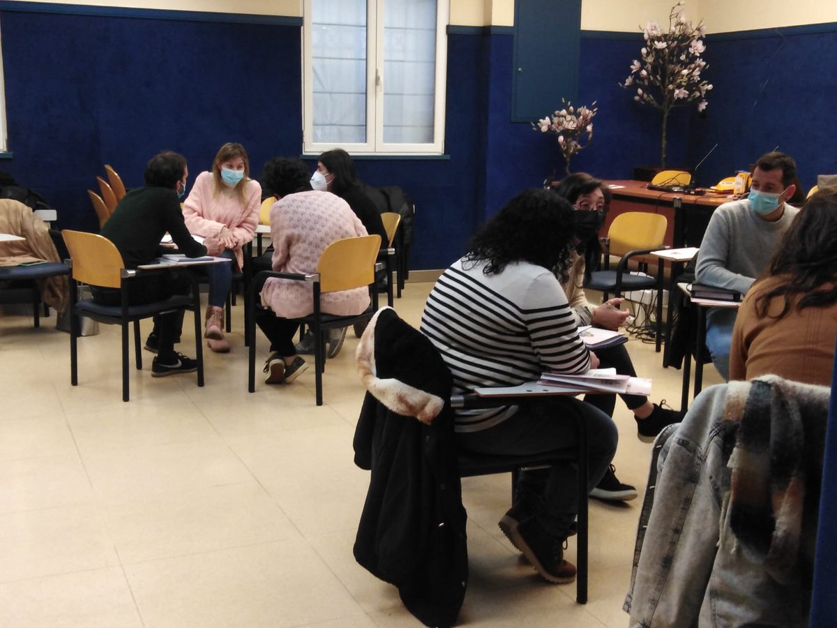 bizkaiagara's tweet photo. @SaveChildrenEus @Asoc_Gaude @STLGorabide @Gorabide @InteRed_EH 
 #SIERVASDEJESUS Ayer tuvimos la primera sesión del año del #bForoa, espacio para el encuentro, la relación, el cuidado, la conexión, la reflexión y la acción de las entidades de voluntariado de #Bizkaia https://t.co/ys8P0BzWH7