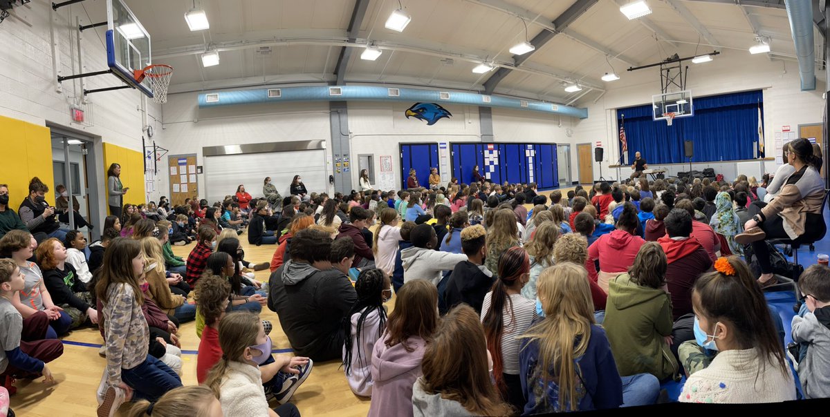 Franklin_Moline's tweet photo. It was great to have an assembly today! Thank you to @barroncp for showing off your amazing talent. https://t.co/w1rAW77cqH