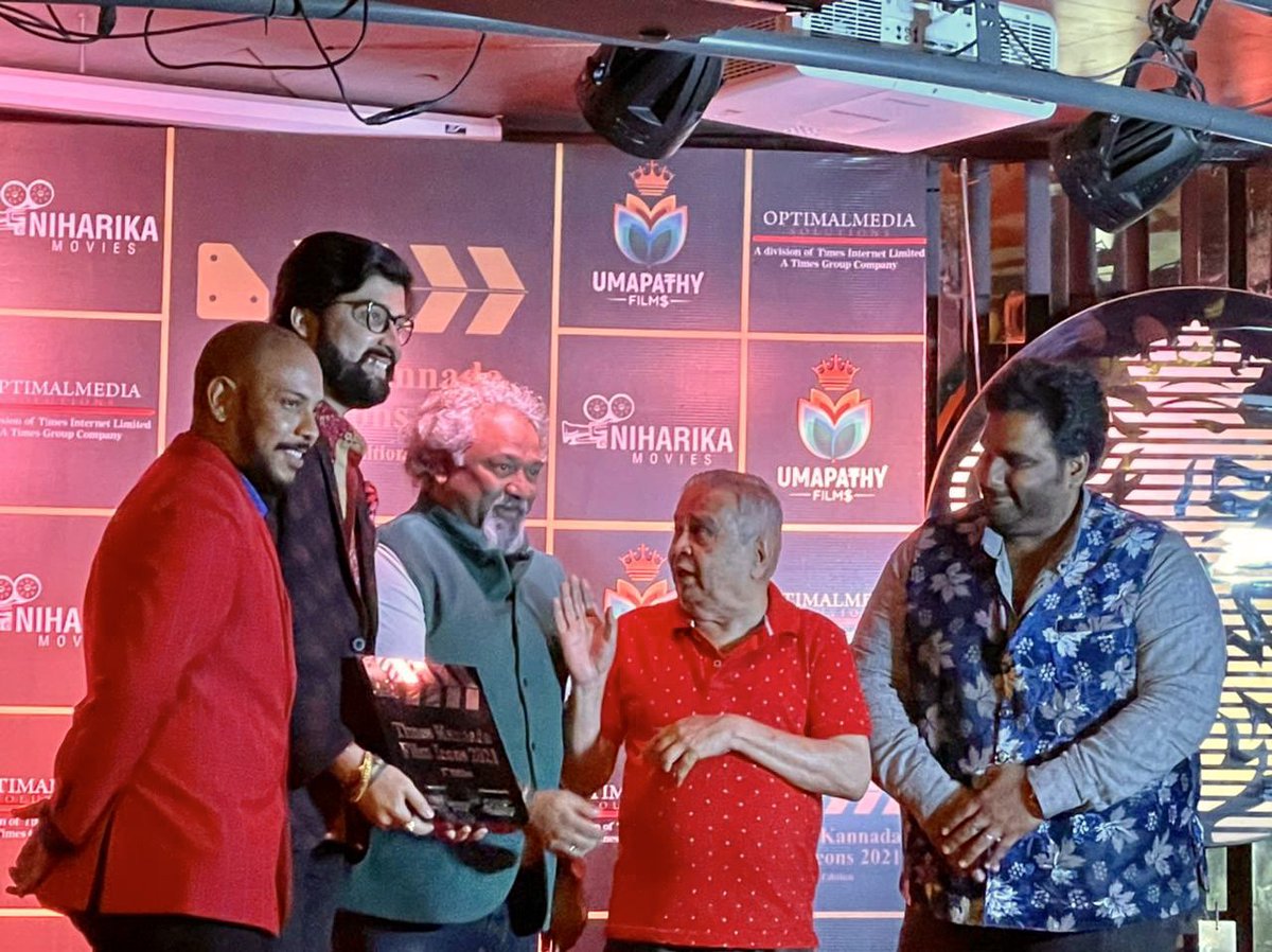 PurpleRockEnte's tweet photo. Happy to share that our production house “Purple Rock Entertainers” got awarded the ‘Times Kannada Film Icons Award 2021’.! Thanks to @timesofindia @BangaloreTimes1 for this recognition.!

#TimesOfIndia #BangaloreTimes #PurpleRockEntertainers #TimesKannadaFilmIconAward #KFI https://t.co/mZvNAZphkm
