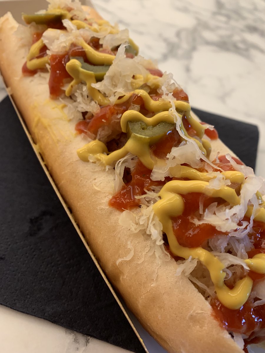 KitschenVan tweet media