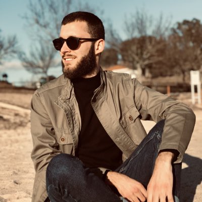 LipeCarvalho99's tweet photo. #NovaFotoDePerfil https://t.co/fQxkGHt28E