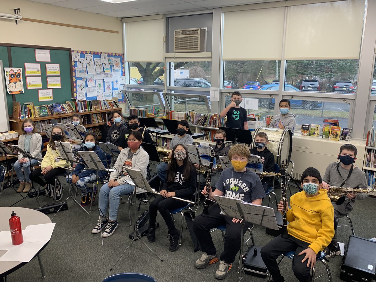 Concert prep with a full band rehearsal!  <a href="/WeAreHTSD/">WeAreHTSD</a> @HTSDtan <a href="/VasilDiana/">Diana vasil</a> #htsdpride