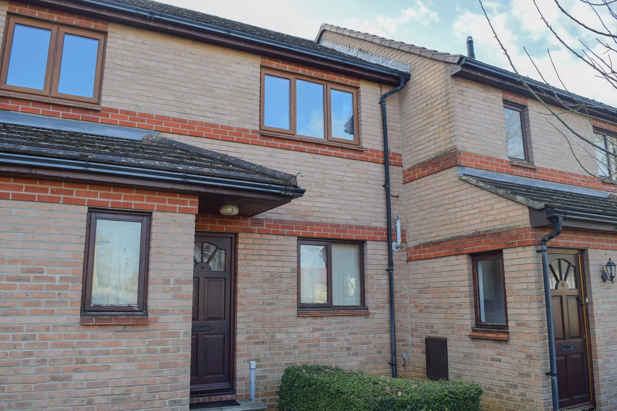 ssestateagents's tweet photo. TO LET, KIDLINGTON

** £950 PCM **

Available to rent unfurnished a ground floor 1 bedroom flat located in Kidlington. 

Available February 2022 - Viewing by Appointment Only 🧡

Click on the link in the comments below for further info.

#WednesdayMotivation #property 🏠 https://t.co/KL7hYhmz63